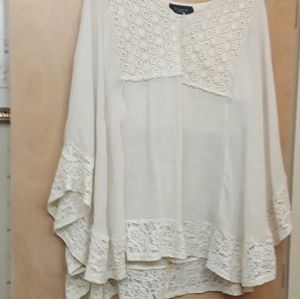 B. Berry 2X White Boho Prairie Cottagecore Poncho Kaftan Top